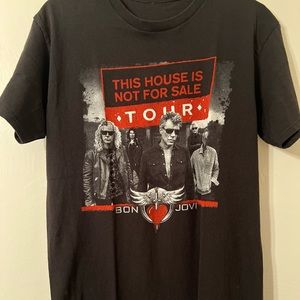 Bon Jovi 2017 This House Is Not For Sale Concert T-shirt - Small.